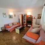 Uvodic Lägenhet *