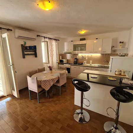 Uvodic Rogoznica (Sibenik-Knin)